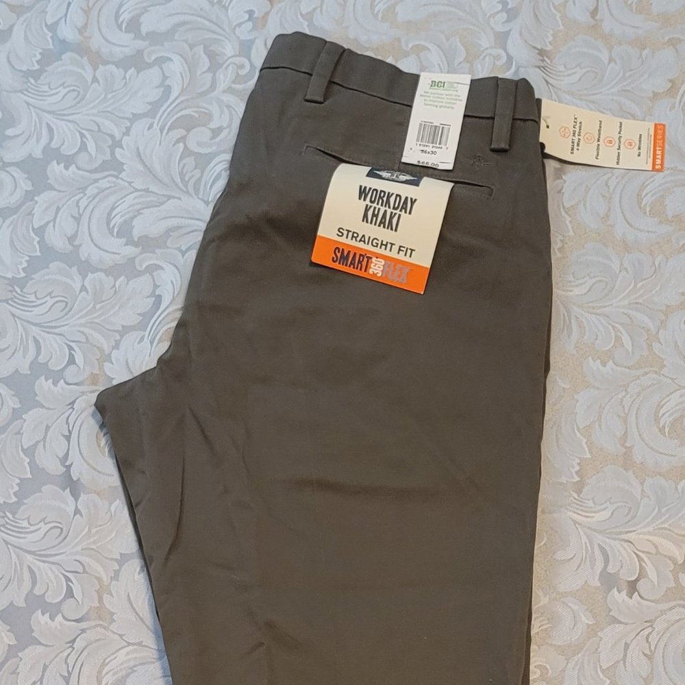 DOCKERS MEN STRAIGH FIT WORKDAY 360 FLEX PANTS